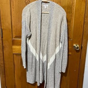 Maurice’s Sweater in light Gray, Tan, White XL